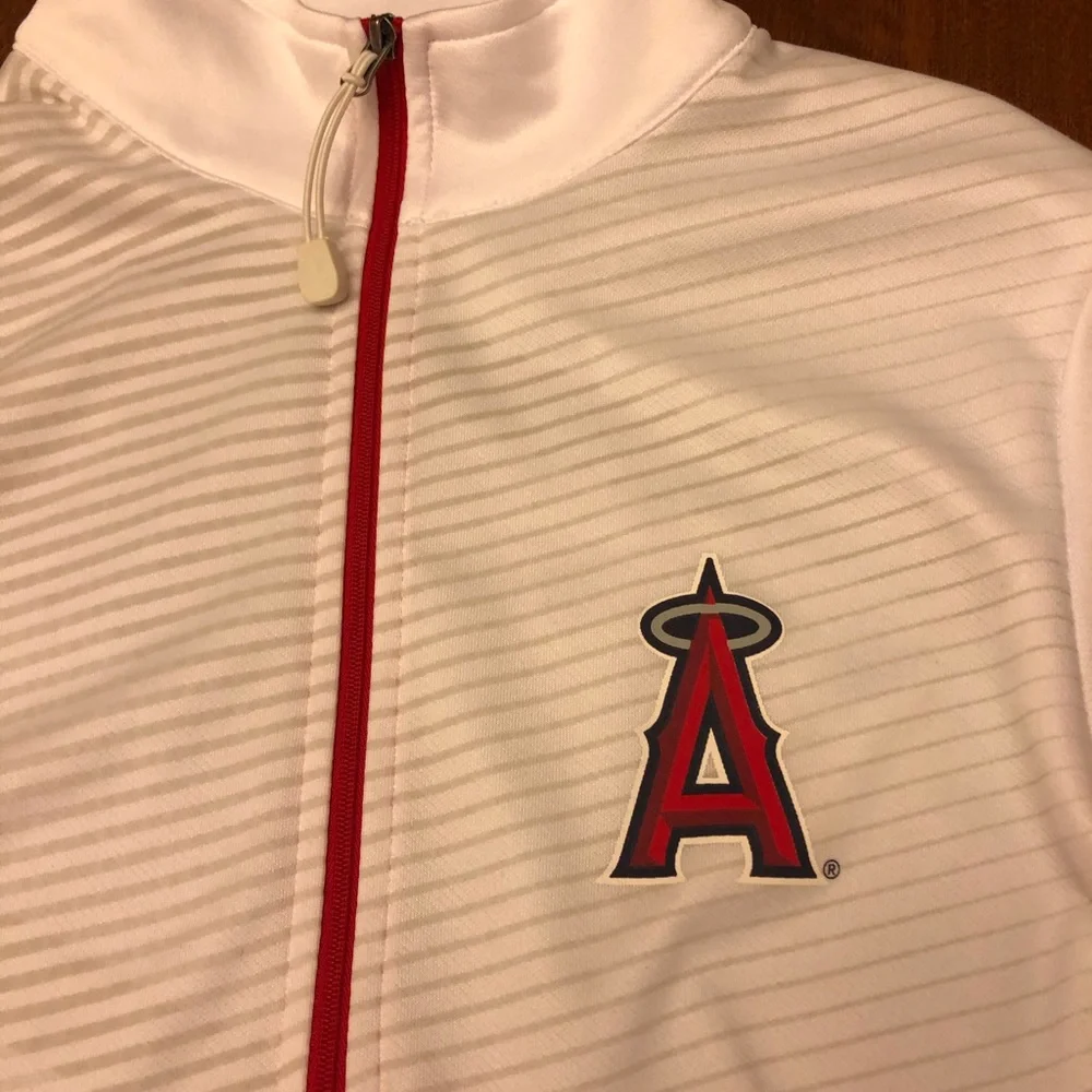 Majestic Half Zip Angels Jacket - Picture 2 of 8